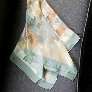 Woman's  Tie Rack square scarf